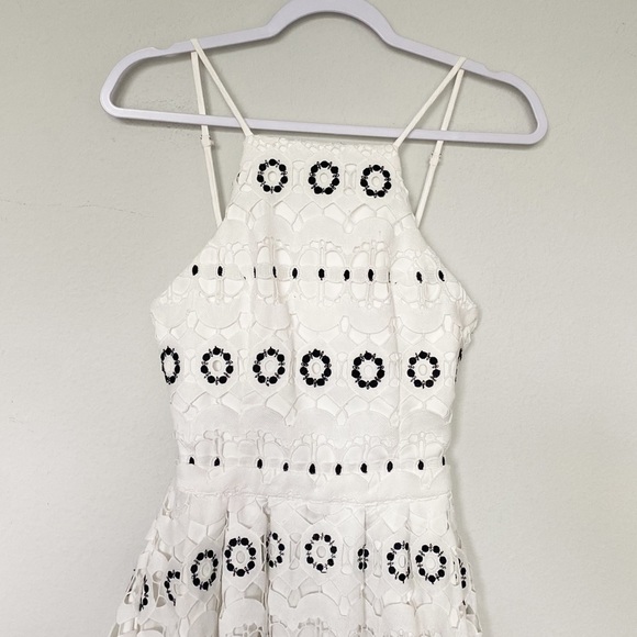 Lovers + Friends Forget Me Not White Floral Crochet Mini Dress Boho Sz Small - Picture 5 of 12